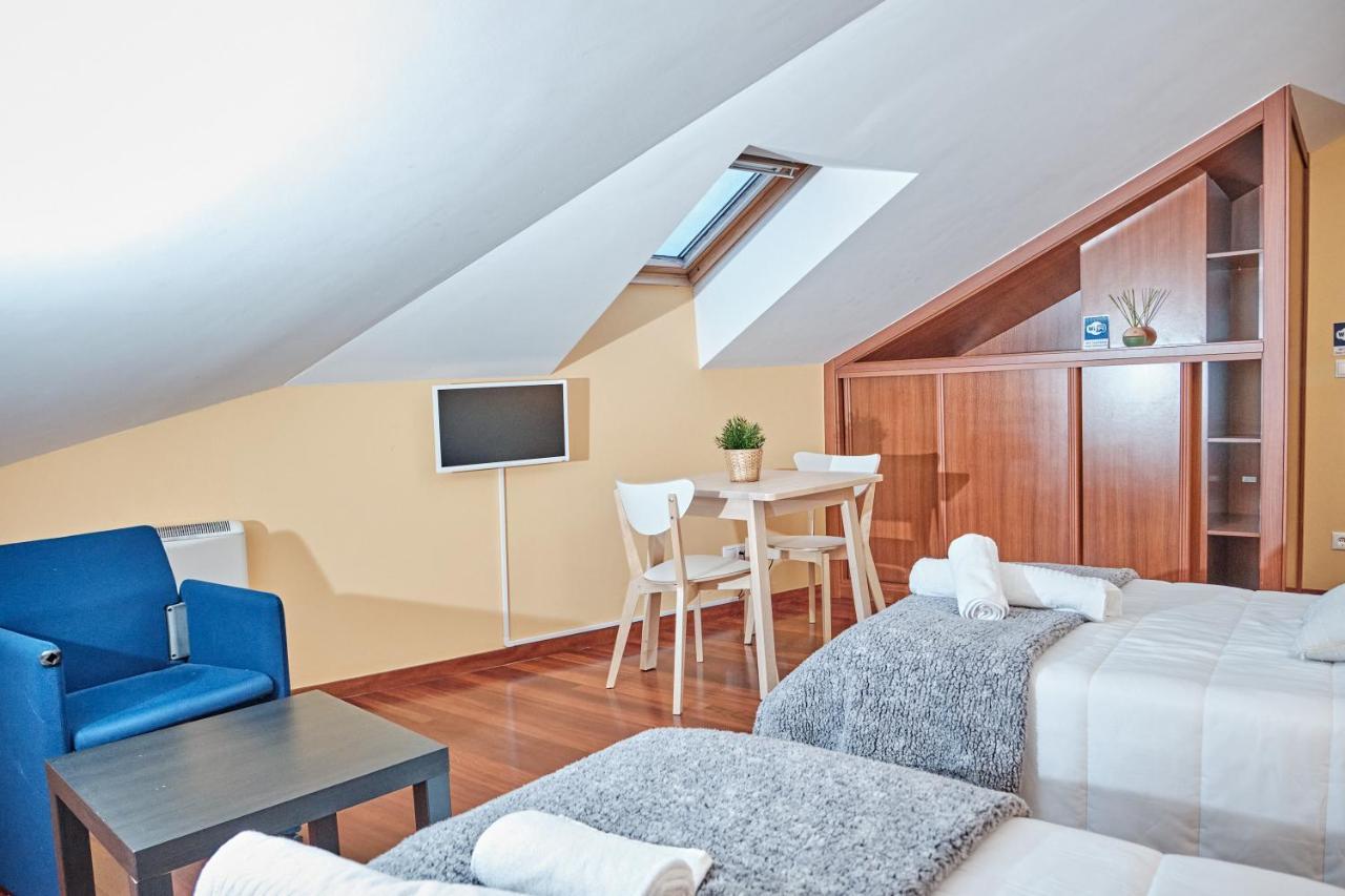 Peregrina Pension 1 Педрусо Экстерьер фото