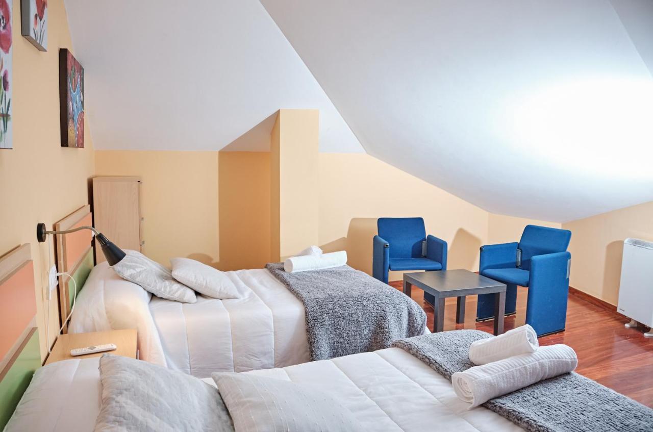 Peregrina Pension 1 Педрусо Экстерьер фото
