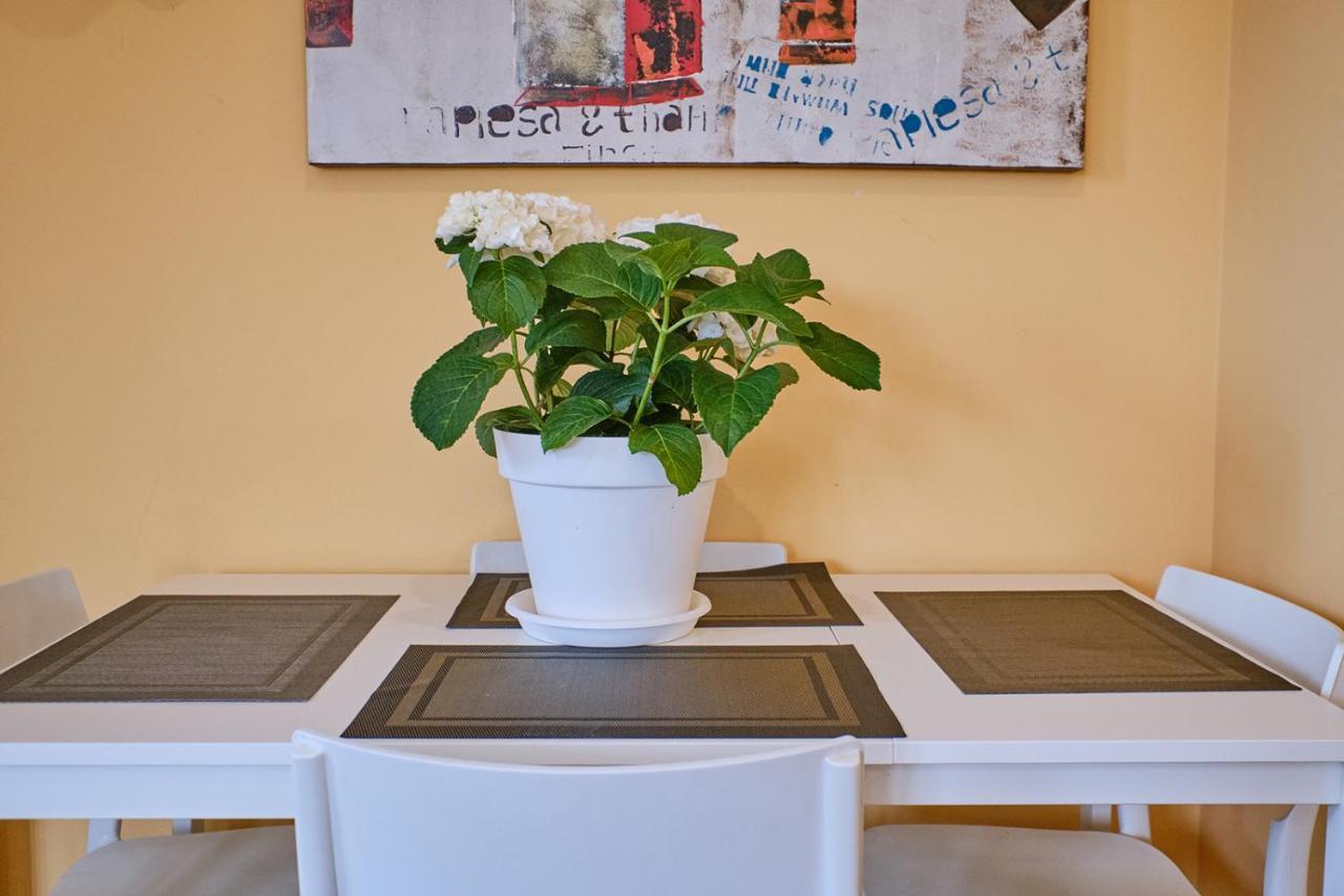 Peregrina Pension 1 Педрусо Экстерьер фото