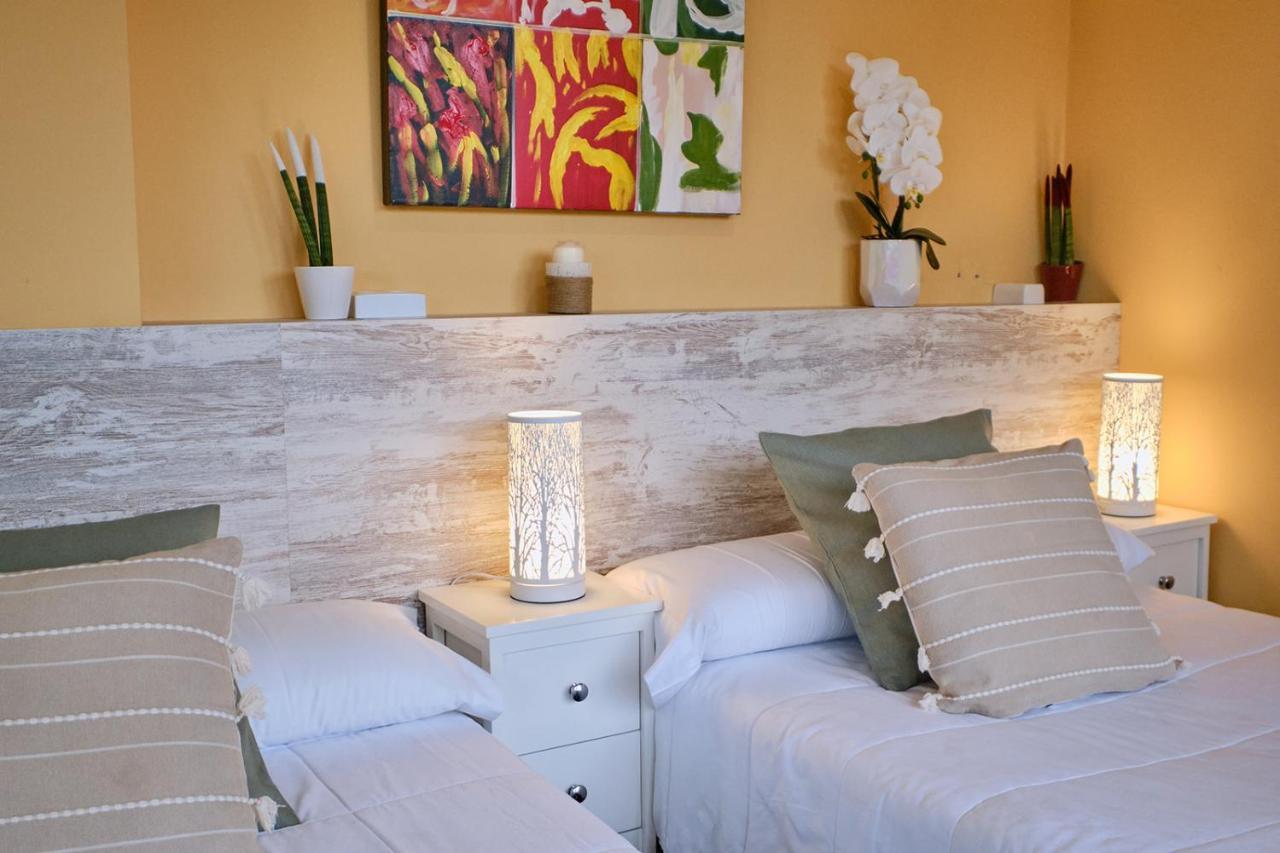 Peregrina Pension 1 Педрусо Экстерьер фото